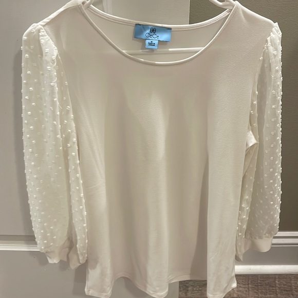 Tops - Never worn- women’s long sleeve white top